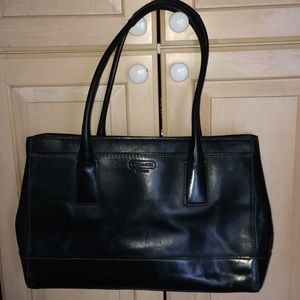 Large coach purse in great preowned condition